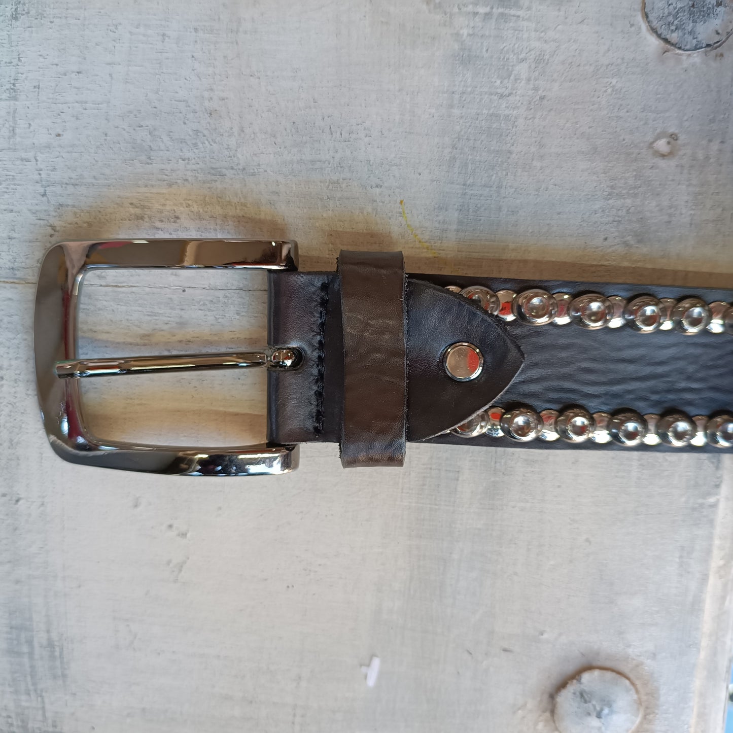 Mistique cintura unisex in pelle con borchie