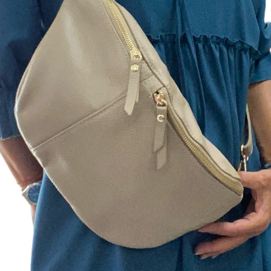 Evie Maxi Marsupio in Vera Pelle Italiana - Il Tuo Nuovo Must-Have di Stile e Praticità