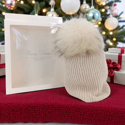 Cappello con pon pon con confezione