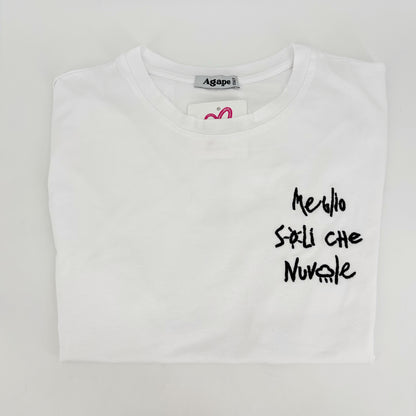 T-shirt con ricamo