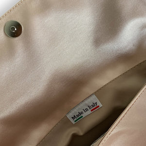 Estrella pochette in raso con catena